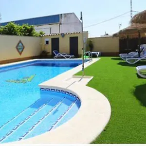 Сasa de vacaciones Fornell Ii Piscina Compartida, Conil De La Frontera